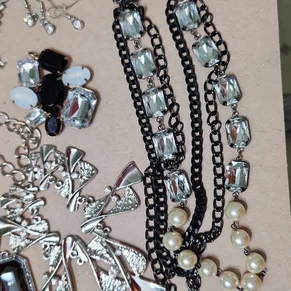 Jewelry bundle - Picture 6 of 7